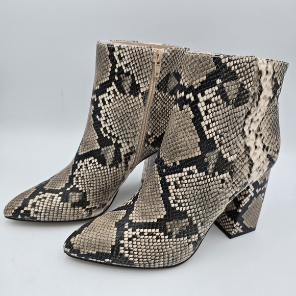NWOT BCBGeneration Briel Booties, Women's 5.5, Natural Snake Print - Picture 4 of 16